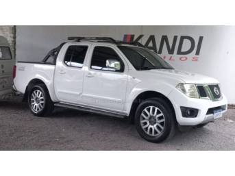 NISSAN - FRONTIER - 2013/2014 - Branca - R$ 95.900,00
