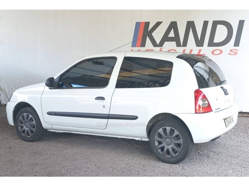 RENAULT - CLIO - 2012/2012 - Branca - R$ 20.000,00