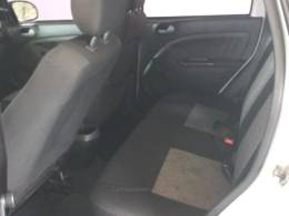 FORD - FIESTA - 2011/2012 - Branca - R$ 31.900,00
