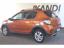 RENAULT - SANDERO - 2014/2015 - Laranja - R$ 45.900,00