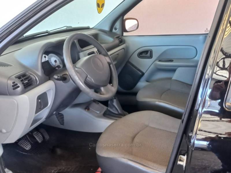 RENAULT - CLIO - 2009/2010 - Preta - R$ 22.900,00