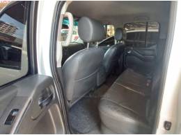 NISSAN - FRONTIER - 2013/2014 - Branca - R$ 95.900,00