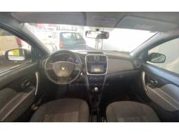 RENAULT - LOGAN - 2018/2019 - Prata - R$ 39.500,00