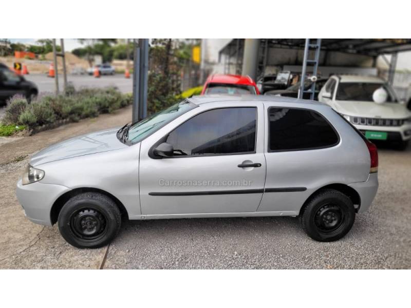 FIAT - PALIO - 2007/2007 - Prata - R$ 15.000,00