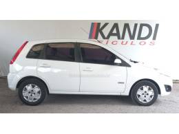 FORD - FIESTA - 2011/2012 - Branca - R$ 31.900,00