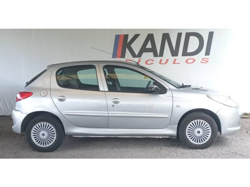 PEUGEOT - 207 - 2013/2014 - Prata - R$ 27.900,00