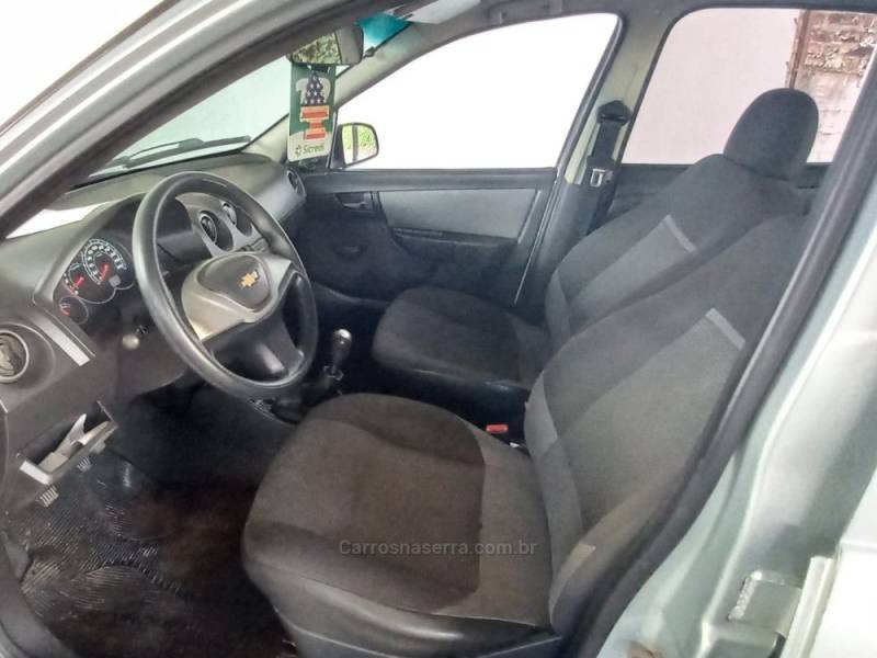 CHEVROLET - CELTA - 2011/2012 - Prata - R$ 29.500,00