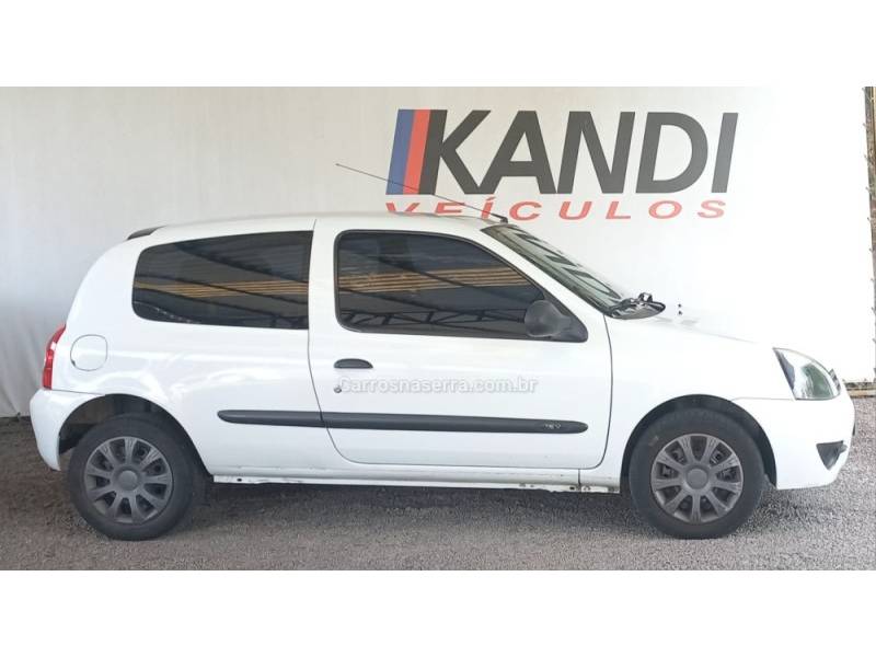 RENAULT - CLIO - 2012/2012 - Branca - R$ 20.000,00