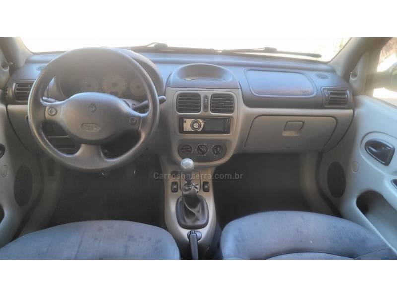RENAULT - CLIO - 2005/2005 - Cinza - R$ 9.900,00