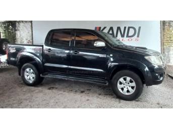 TOYOTA - HILUX - 2010/2011 - Preta - R$ 109.900,00