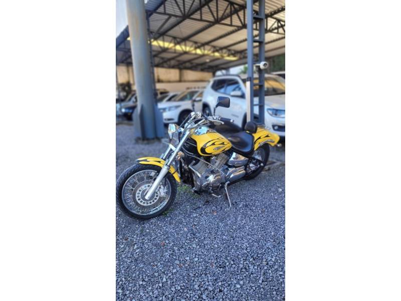 YAMAHA - DRAG STAR 1100 - 1999/2000 - Amarela - R$ 31.500,00