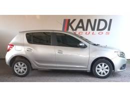 RENAULT - SANDERO - 2017/2018 - Prata - R$ 42.900,00