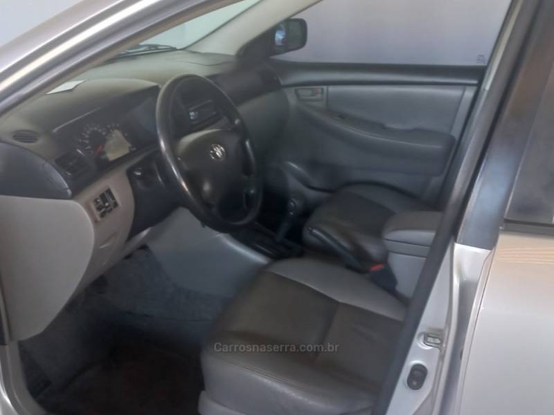 TOYOTA - COROLLA - 2003/2003 - Prata - R$ 37.900,00