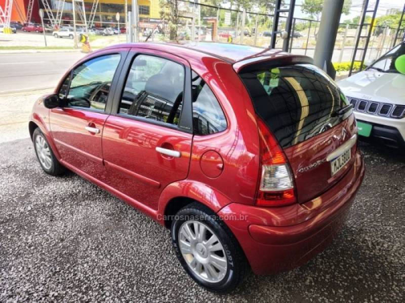 CITROËN - C3 - 2010/2011 - Vermelha - R$ 26.900,00