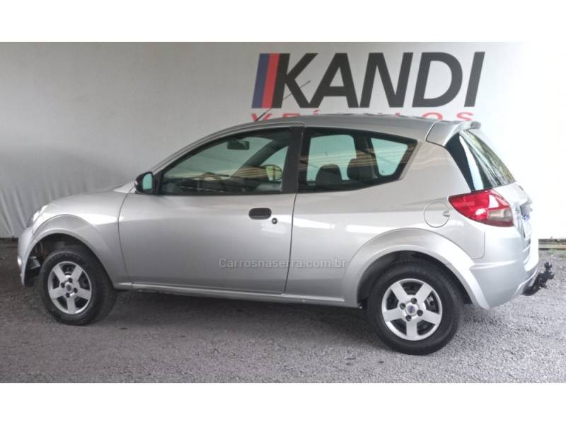 FORD - KA - 2008/2009 - Prata - R$ 18.900,00