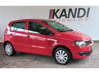 VOLKSWAGEN - FOX - 2011/2011 - Vermelha - R$ 33.000,00