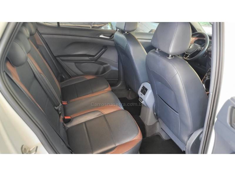 VOLKSWAGEN - T-CROSS - 2020/2020 - Branca - R$ 102.900,00