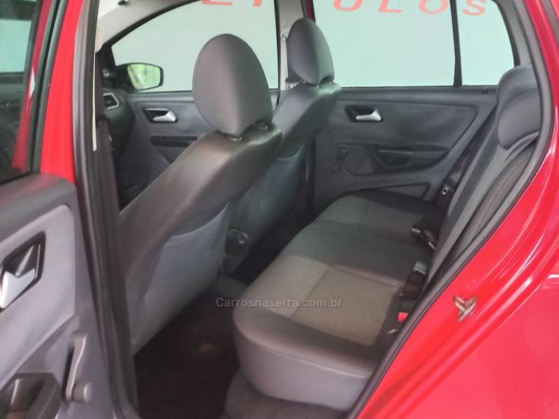 VOLKSWAGEN - FOX - 2011/2011 - Vermelha - R$ 33.000,00