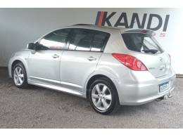 NISSAN - TIIDA - 2012/2013 - Prata - R$ 39.000,00