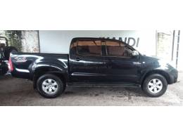 TOYOTA - HILUX - 2010/2011 - Preta - R$ 110.000,00