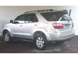 TOYOTA - HILUX SW4 - 2010/2010 - Prata - R$ 118.000,00