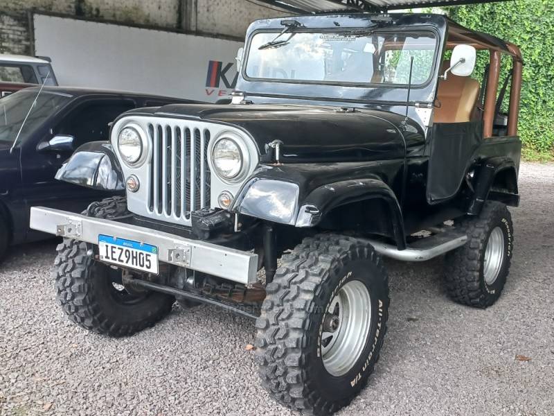 FORD - JEEP - 1982/1982 - Preta - R$ 59.000,00