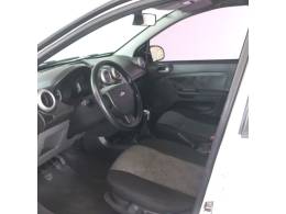 FORD - FIESTA - 2011/2012 - Branca - R$ 31.900,00