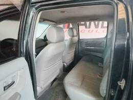 TOYOTA - HILUX - 2010/2011 - Preta - R$ 110.000,00