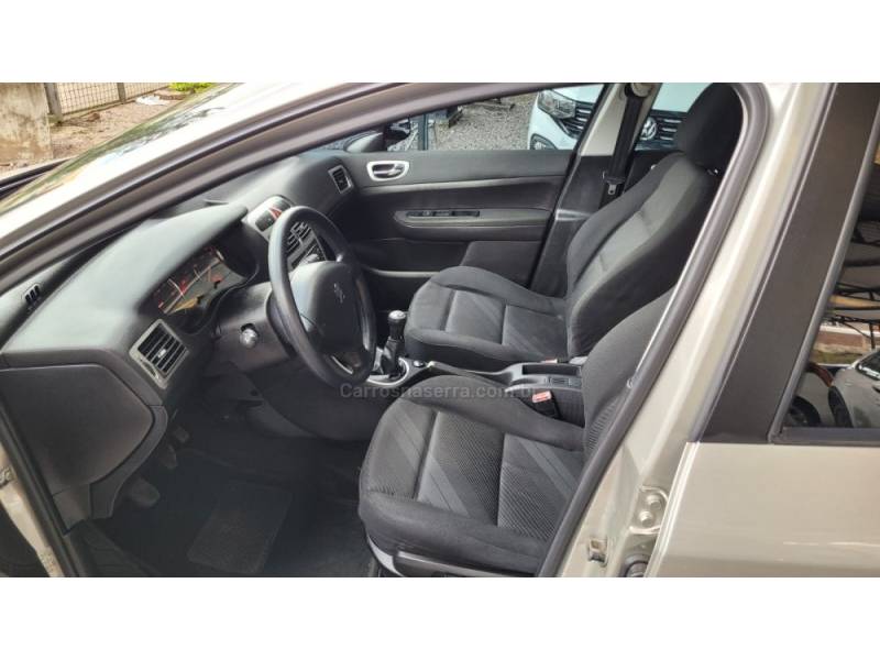 PEUGEOT - 307 - 2009/2010 - Prata - R$ 27.900,00