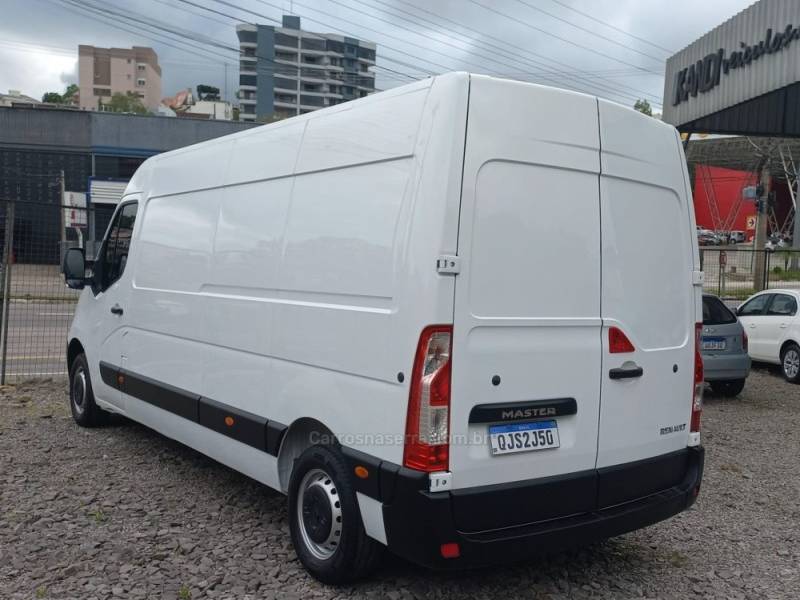RENAULT - MASTER - 2019/2020 - Branca - R$ 165.000,00