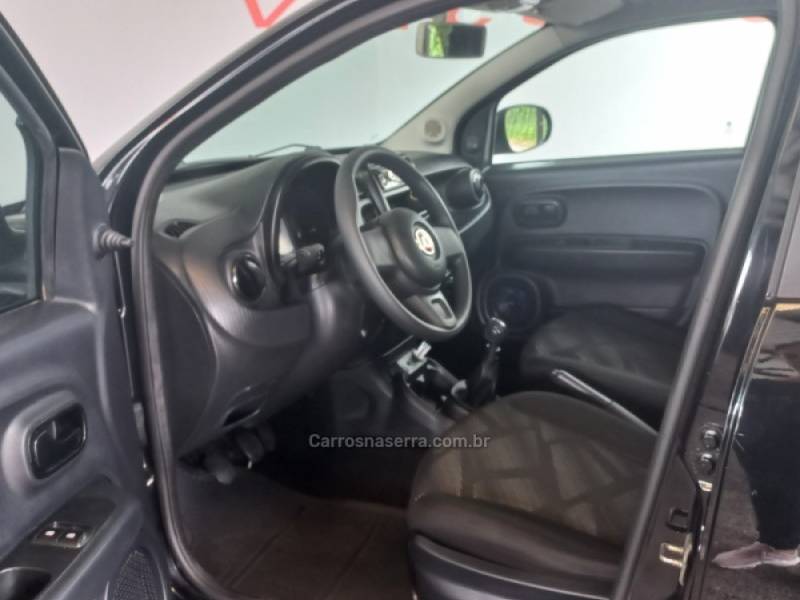 FIAT - MOBI - 2019/2020 - Preta - R$ 45.900,00