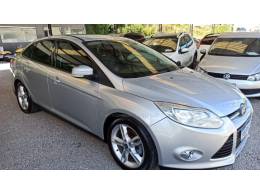 FORD - FOCUS - 2014/2015 - Prata - R$ 50.900,00