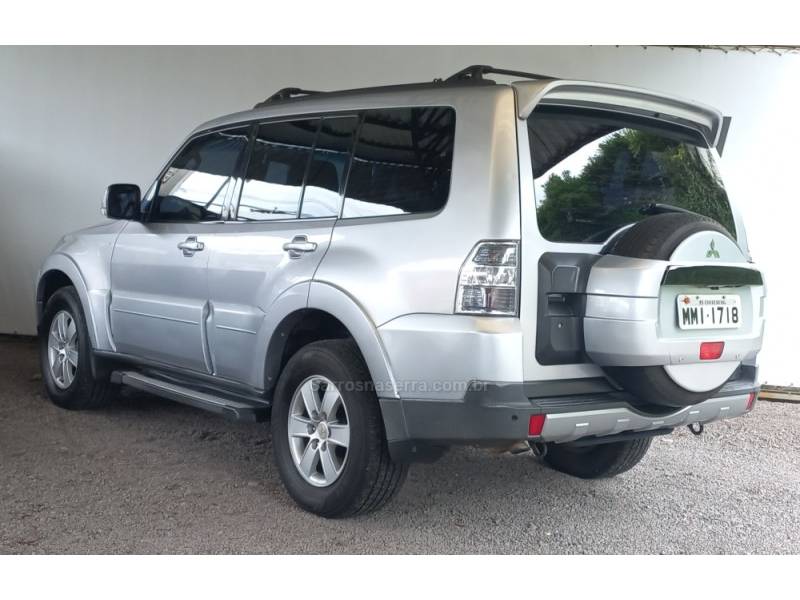 MITSUBISHI - PAJERO - 2007/2008 - Prata - R$ 85.000,00