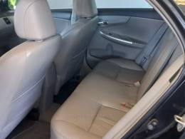 TOYOTA - COROLLA - 2011/2012 - Preta - R$ 63.900,00