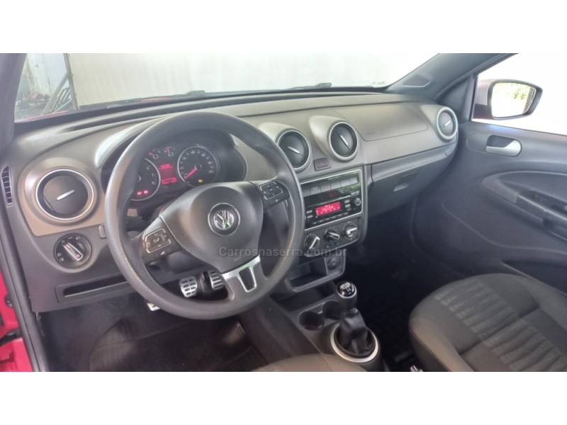 VOLKSWAGEN - SAVEIRO - 2013/2014 - Vermelha - R$ 64.000,00