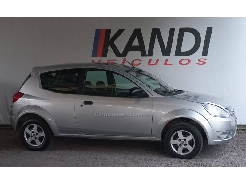 FORD - KA - 2008/2009 - Prata - R$ 18.900,00