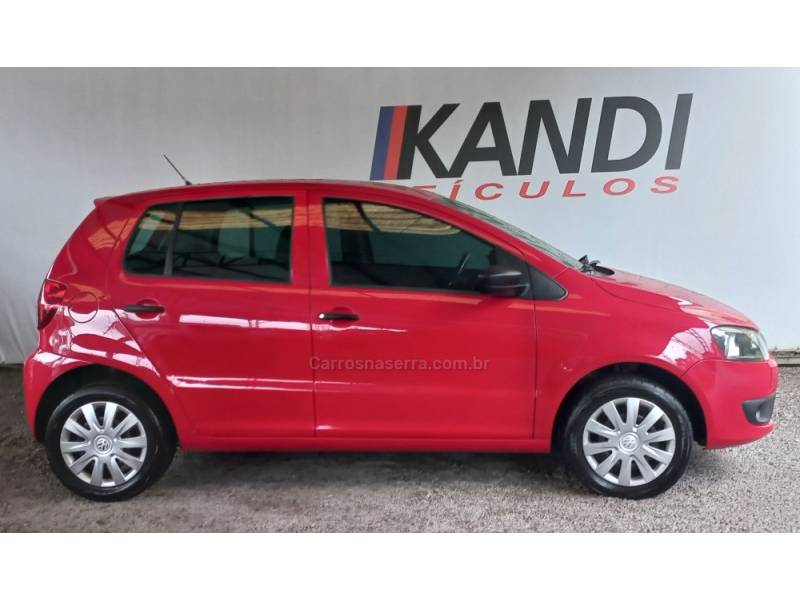 VOLKSWAGEN - FOX - 2011/2011 - Vermelha - R$ 33.000,00