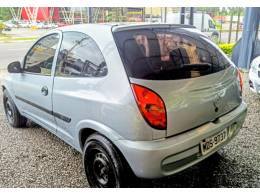 CHEVROLET - CELTA - 2005/2006 - Prata - R$ 17.900,00