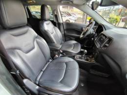 JEEP - COMPASS - 2017/2018 - Branca - R$ 102.000,00