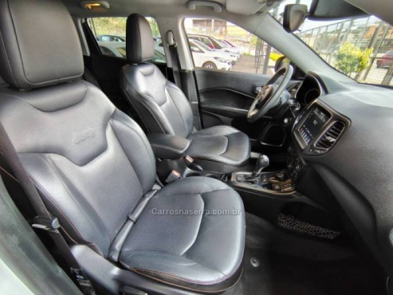 JEEP - COMPASS - 2017/2018 - Branca - R$ 102.000,00