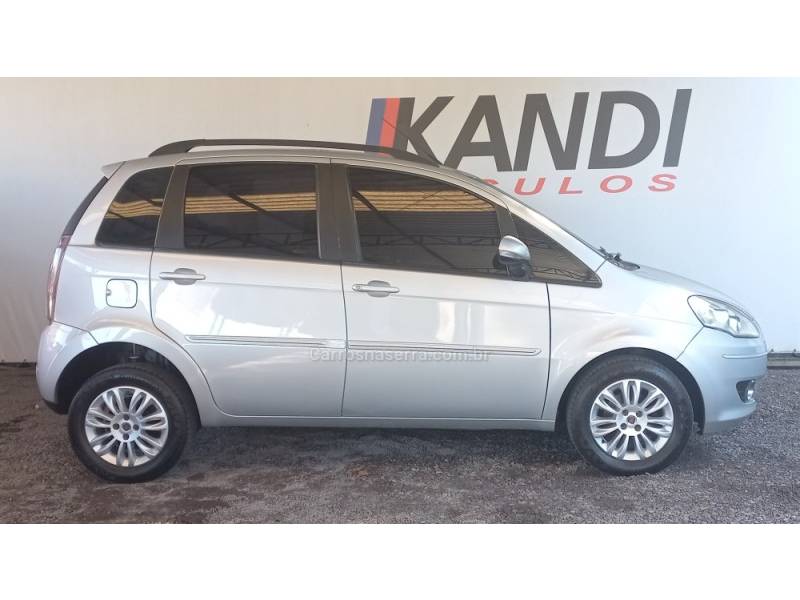 FIAT - IDEA - 2011/2012 - Prata - R$ 34.000,00