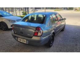 RENAULT - CLIO - 2005/2005 - Cinza - R$ 9.900,00