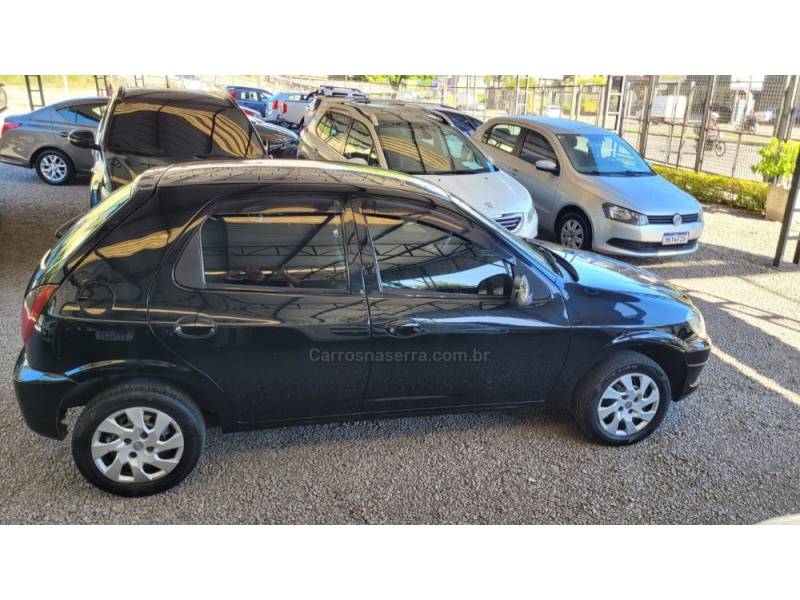 CHEVROLET - CELTA - 2013/2013 - Preta - R$ 31.900,00