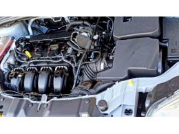 FORD - FOCUS - 2014/2015 - Prata - R$ 50.900,00