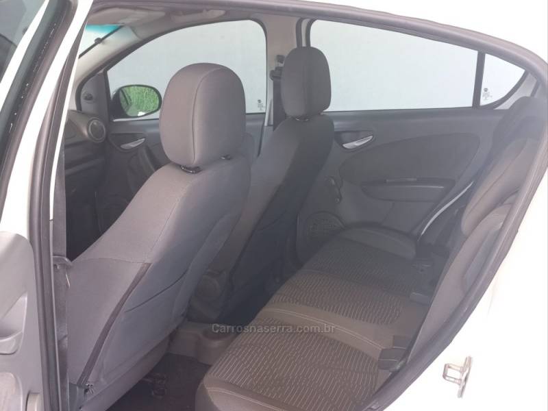 FIAT - PALIO - 2016/2016 - Branca - R$ 40.500,00