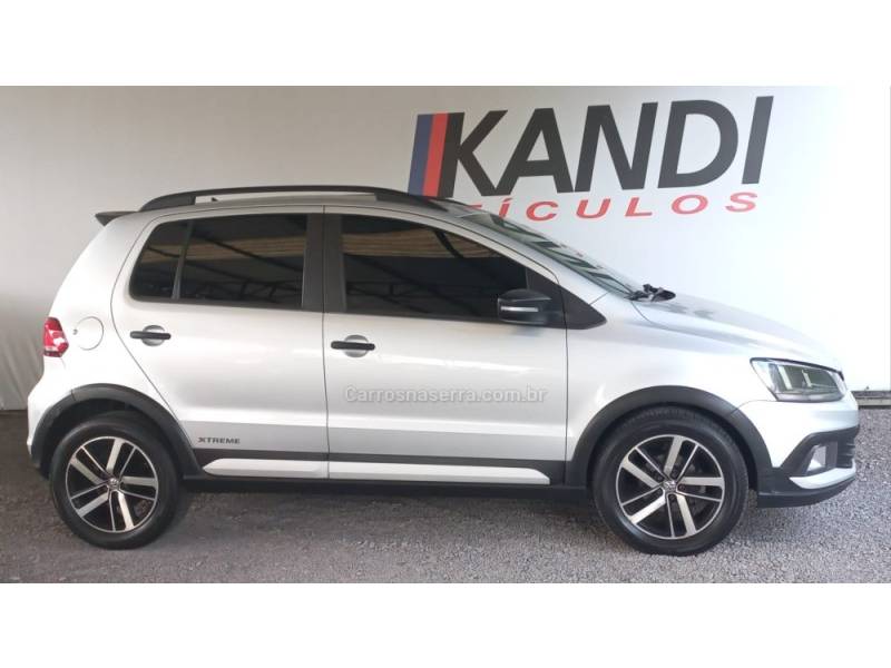 VOLKSWAGEN - FOX - 2019/2020 - Prata - R$ 65.000,00