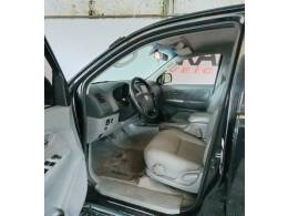 TOYOTA - HILUX - 2010/2011 - Preta - R$ 110.000,00