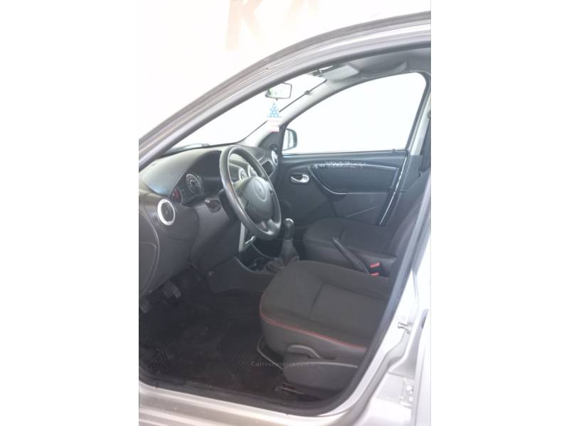 RENAULT - SANDERO - 2010/2010 - Prata - R$ 28.900,00